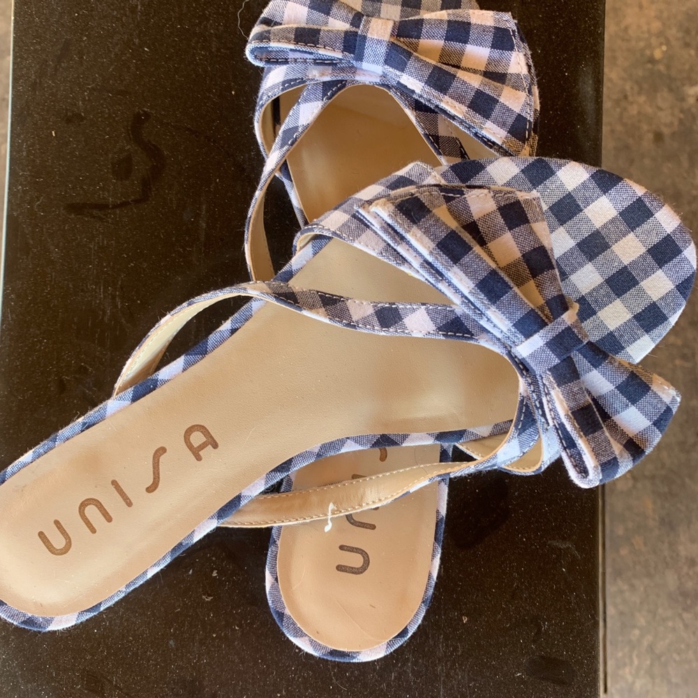 Darling sandals!